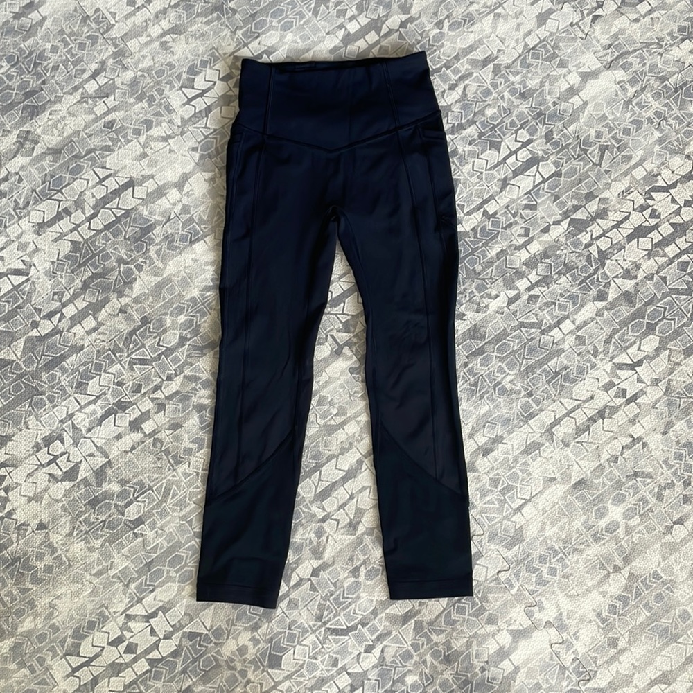 lululemon All the right places crop ll